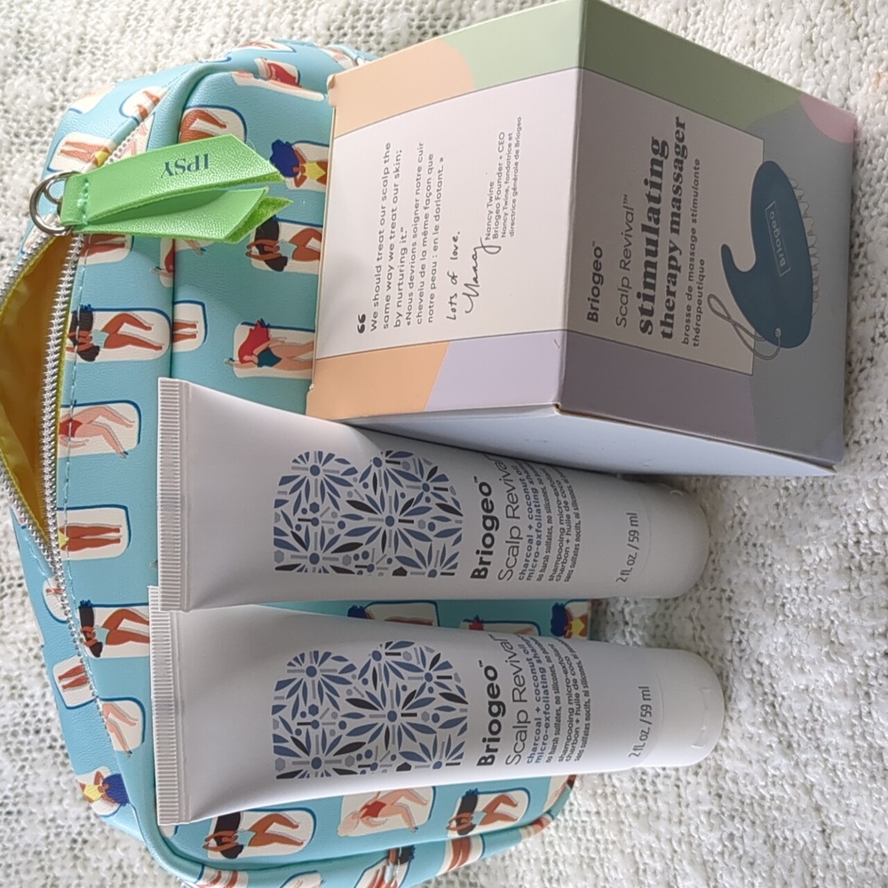 Briogeo Scalp Revival Bundle, 2x 59ml/2.0fl oz & Massager Tool - Picture 12 of 12